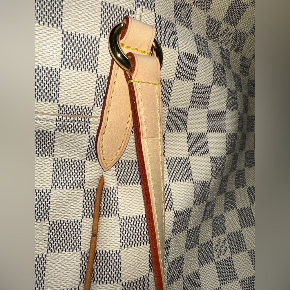 Louis Vuitton Damien Azur Totally MM WITH Dust Bag - Picture 10 of 16